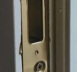 Poor quality door fittings