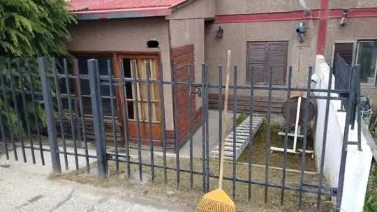 another picture of the house