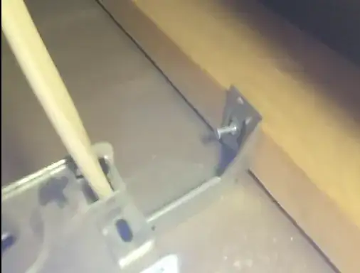 photo of where it connects to the truss