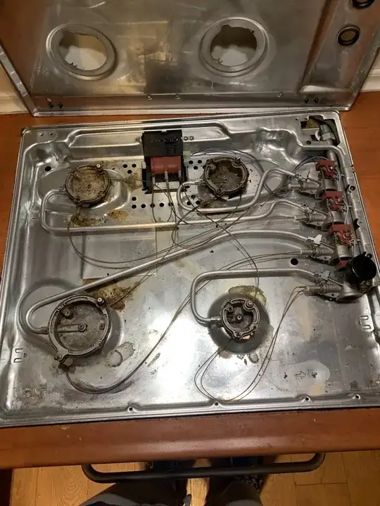 gas stove after disassembly, everything works if you use it like this without the cover