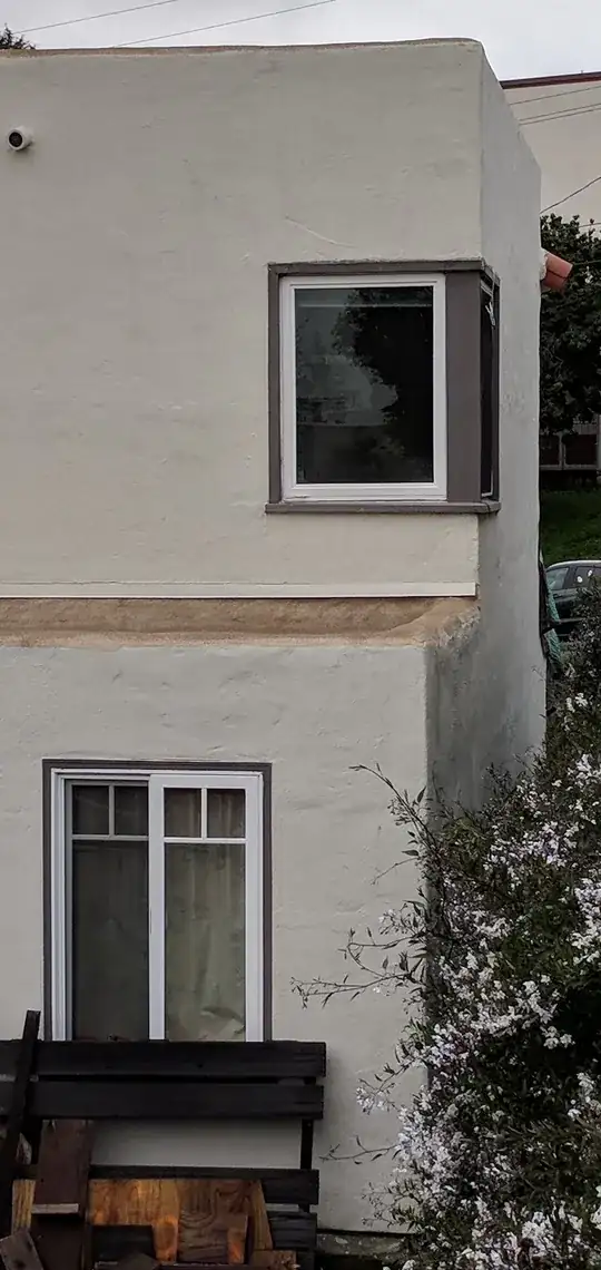 Mediterranean House Water Problems at Parapet Joints