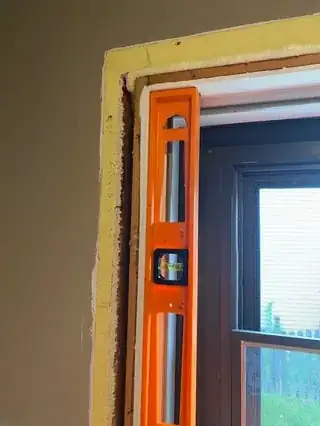 upper door jamb, latch side, with level