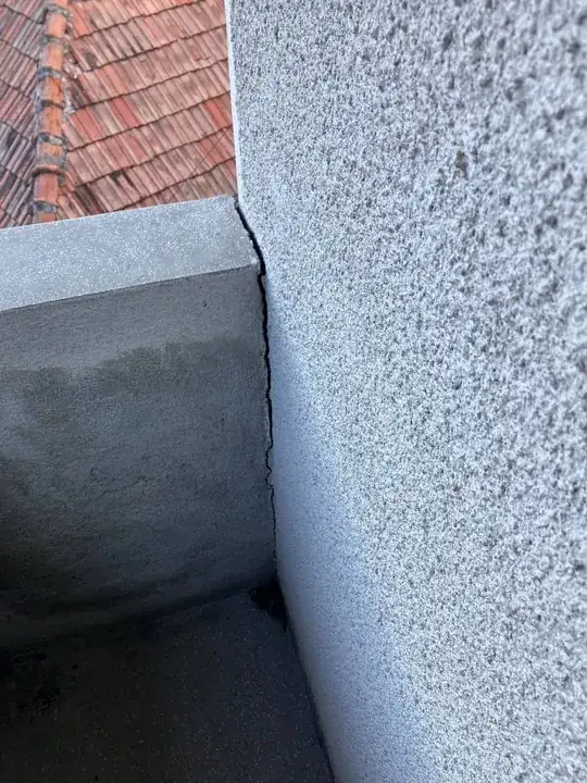 Close up of crack on balcony edge