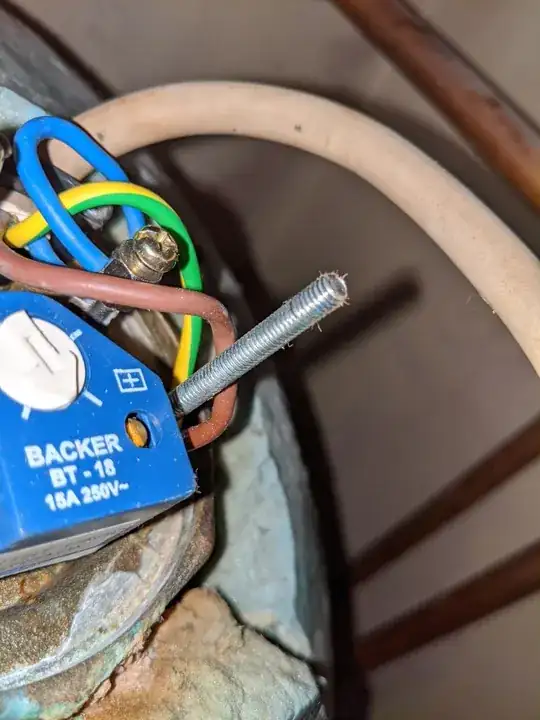 Photo of the screw/bolt