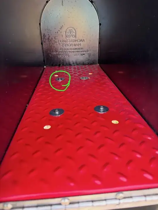 Problem screw in the back of the mailbox