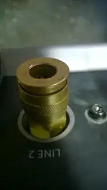 Quick connect coupling pre-installed on compressor.