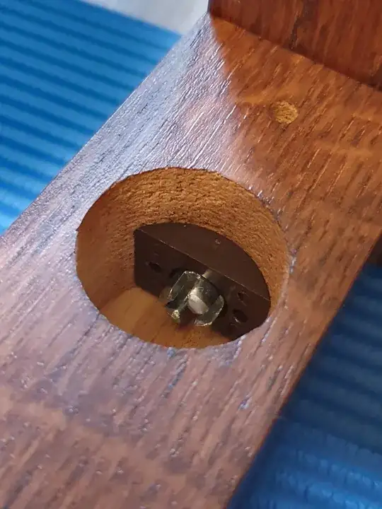 Third picture of a screw