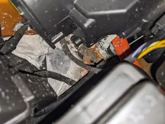 zoom in on messy side 2