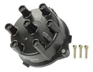 Distributor cap with incoming plug