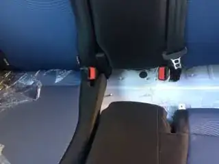 the center seat in the rear, when the seat is pulled up and forward (picture of the center seat in the rear, when the seat is pulled up and forward)