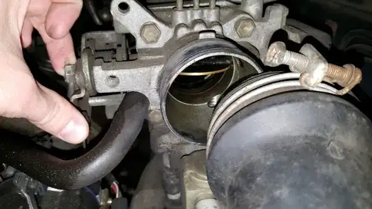 Throttle body before 2/2