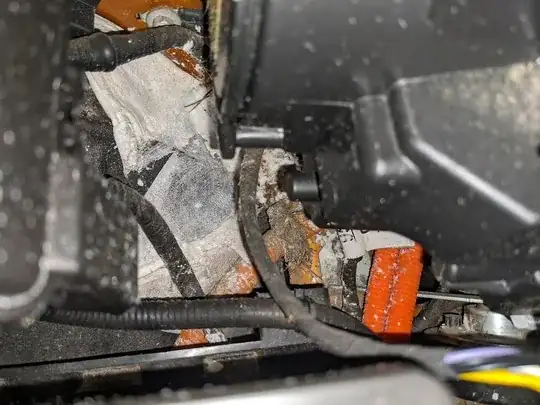 zoom in on messy side 1