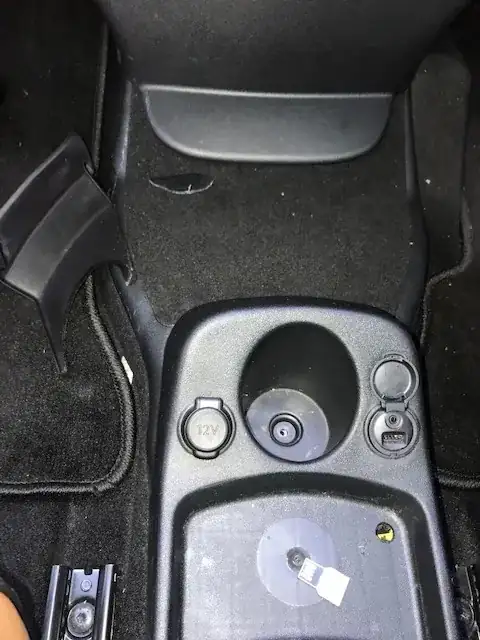 Middle console, which doesn't have DVD player