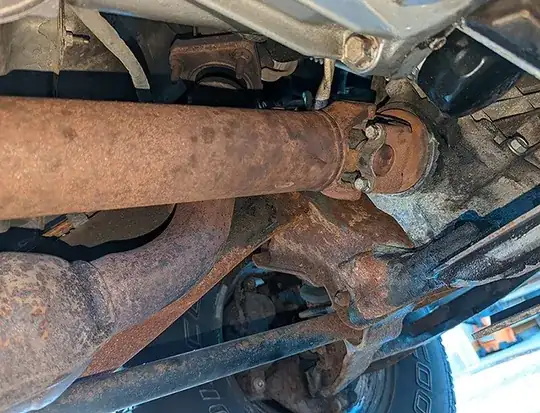 Truck-Exhaust_Engine3