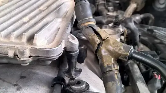 Part load breather hose closeup