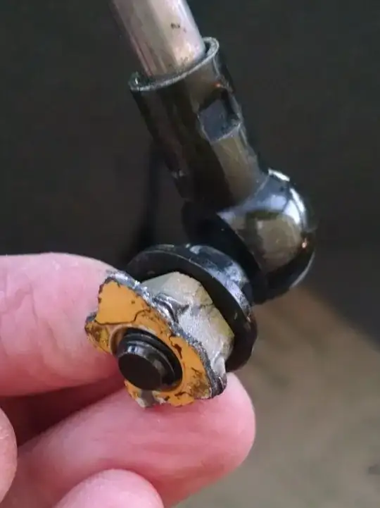 End of tailgate strut, 'body' part on backwards