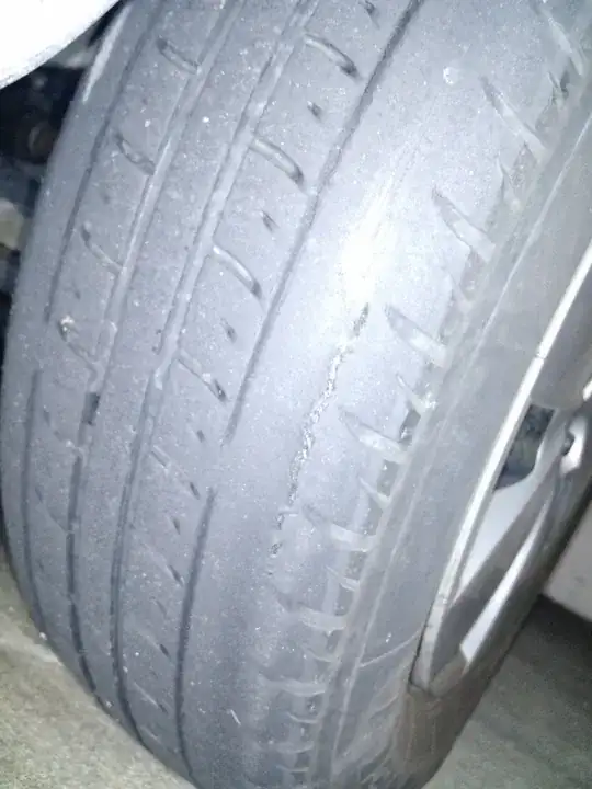 Tire with bead damage