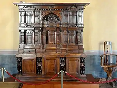Wardrobe; c.1530; carved walnut; height: 230&nbsp;cm; Château d'Écouen