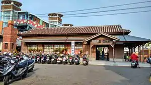 Xiangshan railway station entrance